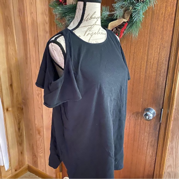 Cold shoulder flutter sleeve tee - Picture 1 of 5